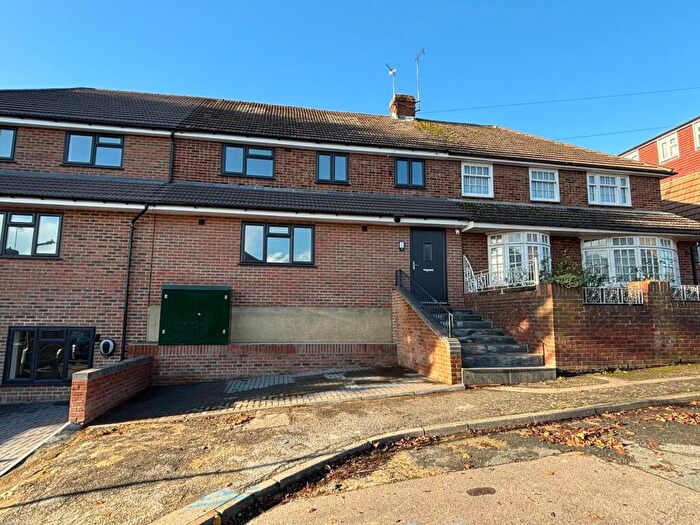 3 Bedroom Apartment To Rent In Pepys Way, Strood, Rochester, ME2