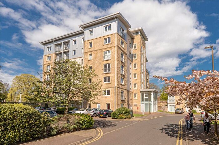 2 Bedroom Flat For Sale In / Pilrig Heights, Edinburgh, EH6