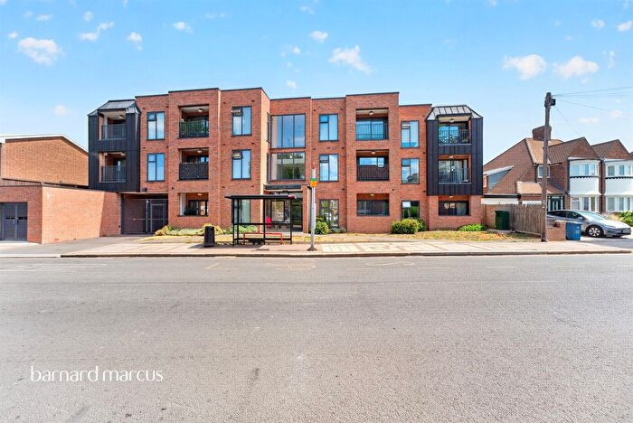 1 Bedroom Flat For Sale In Friern Barnet Lane, London, N20