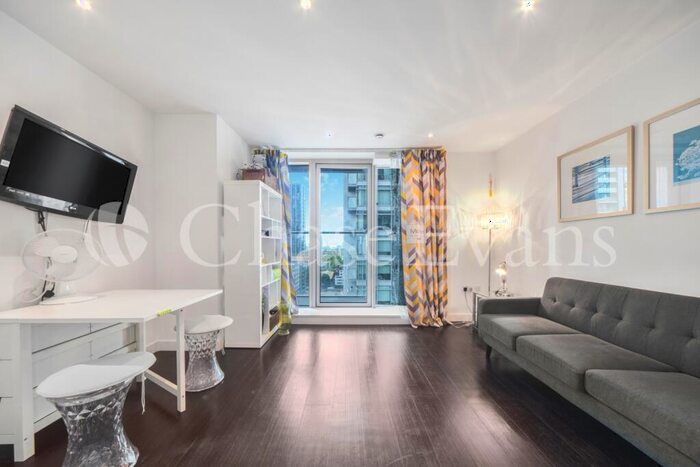 1 Bedroom Flat To Rent In Pan Peninsula Square, Canary Wharf, London, E14