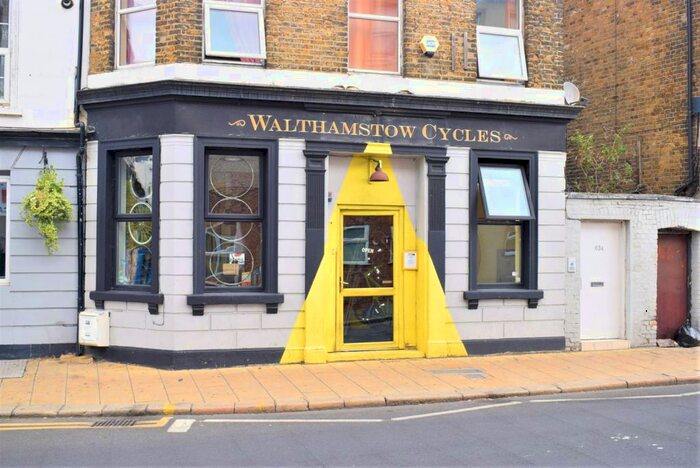 House To Rent In St. James's Street, London, E17