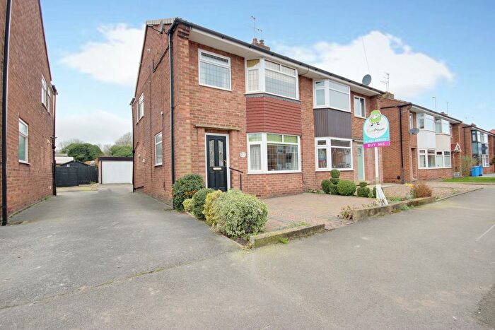 3 Bedroom Semi-Detached House For Sale In The Paddock, Beverley, HU17