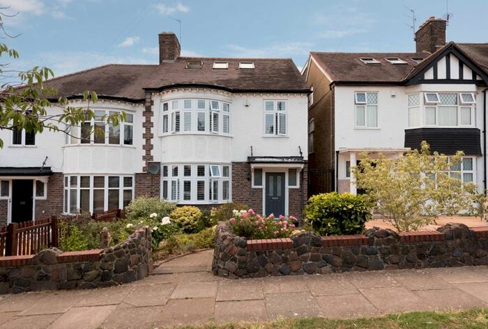 4 Bedroom Terraced House To Rent In Arnos Grove, London, N14