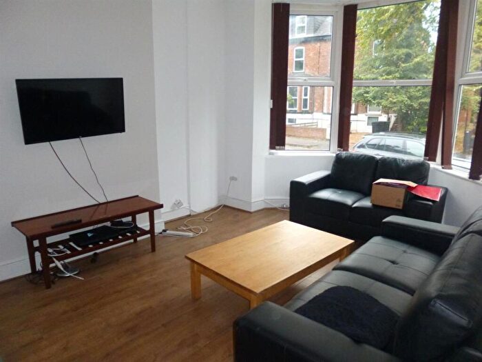 10 Bedroom House To Rent In Amherst Road, Manchester, M14