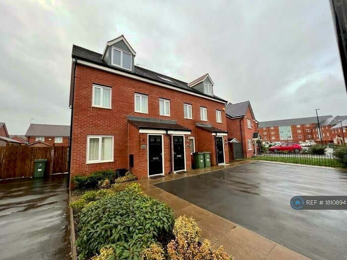 3 Bedroom Semi-Detached House To Rent In Owens Road, Coventry, CV6