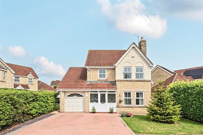 4 Bedroom Detached House For Sale In Turnberry Close, Monkton Park, Chippenham, SN15