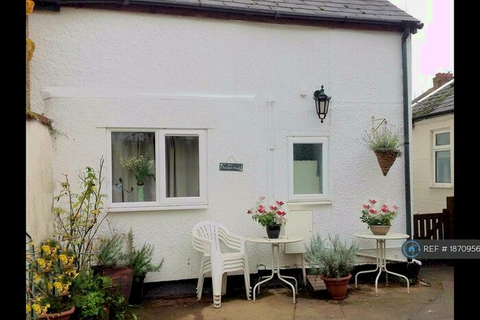 1 Bedroom Detached House To Rent In Alphington Rd, Exeter, EX2