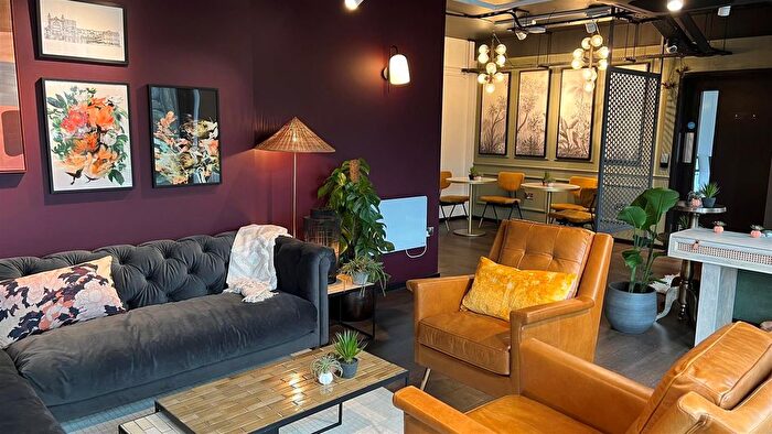 Studio To Rent In Brougham Hayes, Bath, BA2
