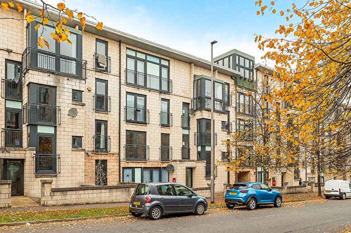 2 Bedroom Flat For Sale In Waterfront Gait, Edinburgh, EH5