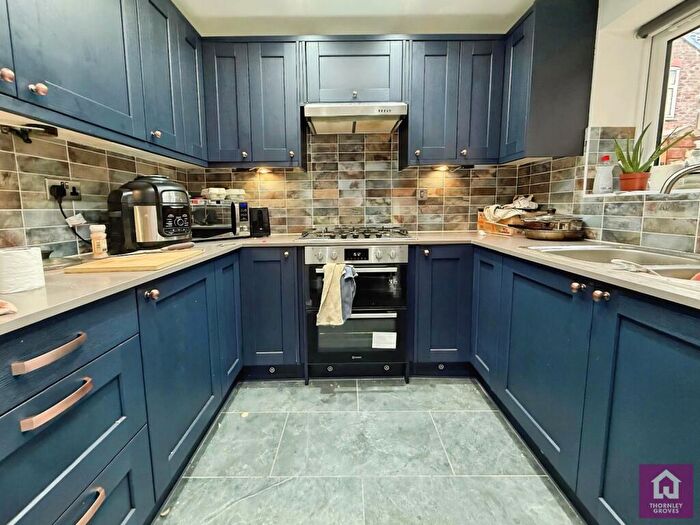 6 Bedroom Terraced House To Rent In Moseley Road, Fallowfield, M14