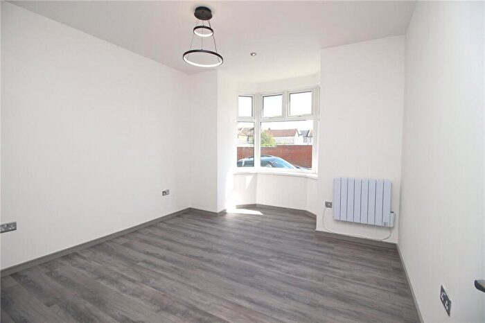 1 Bedroom Apartment To Rent In London Road, Westcliff-on-Sea, Essex, SS0