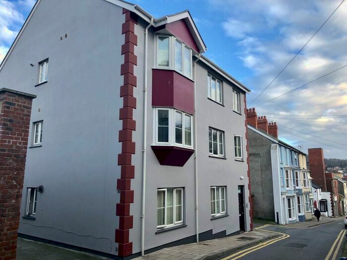 1 Bedroom Flat To Rent In Queen Street, Aberstwyth, Ceredigion, SY23