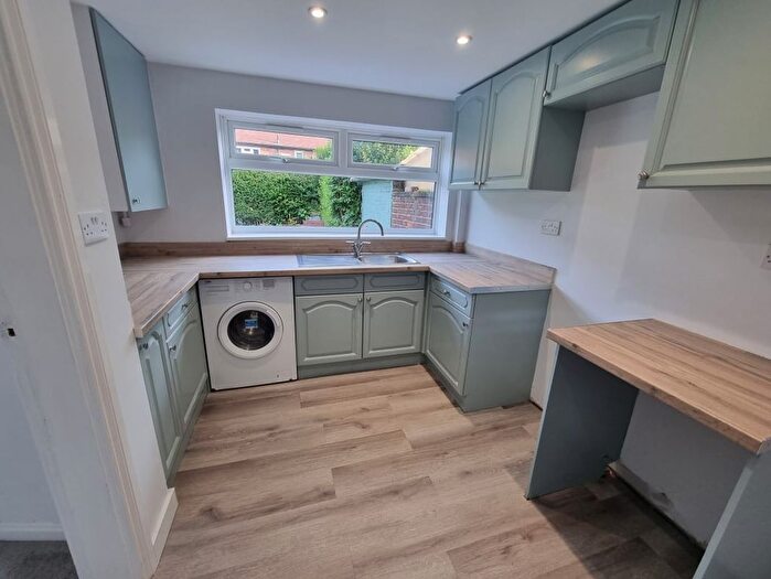 3 Bedroom Terraced House For Sale In Hallcroft, Manchester, M31