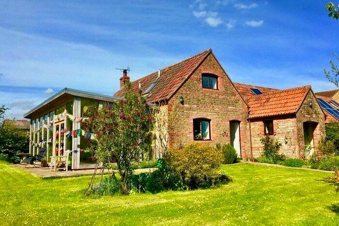 5 Bedroom Detached House For Sale In West Woodlands, Frome, BA11