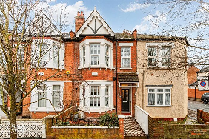 3 Bedroom Terraced House For Sale In Elthorne Park Road, Hanwell, W7