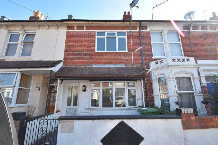 4 Bedroom Detached House To Rent In Burlington Road, Portsmouth, Hampshire, PO2