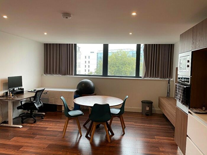 1 Bedroom Flat To Rent In Finchley Road, London, NW3