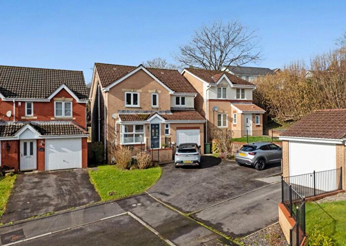 4 Bedroom Detached House For Sale In Llys Fach, Church Village, CF38