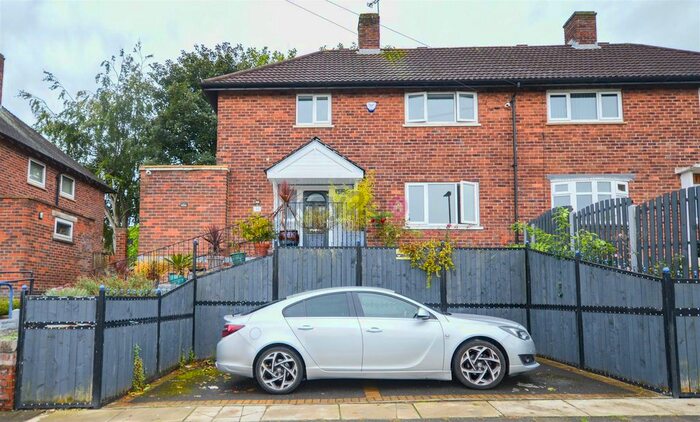 3 Bedroom Semi-Detached House To Rent In Stradbroke Drive, Woodhouse, Sheffield, S13
