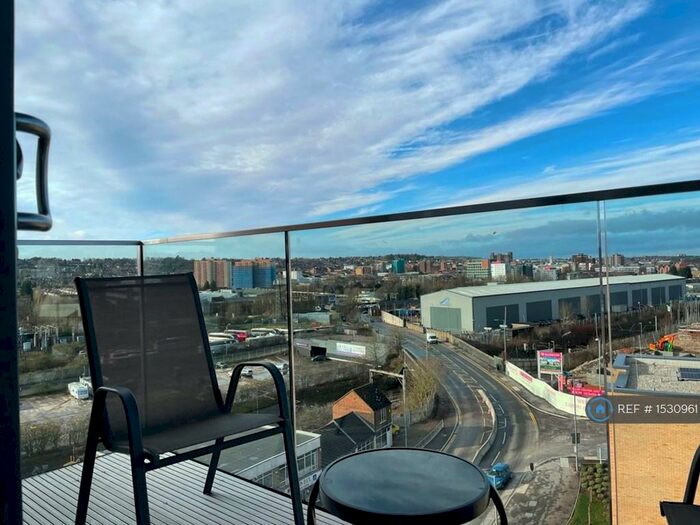 2 Bedroom Flat To Rent In Ellesmere Court, Luton, LU2