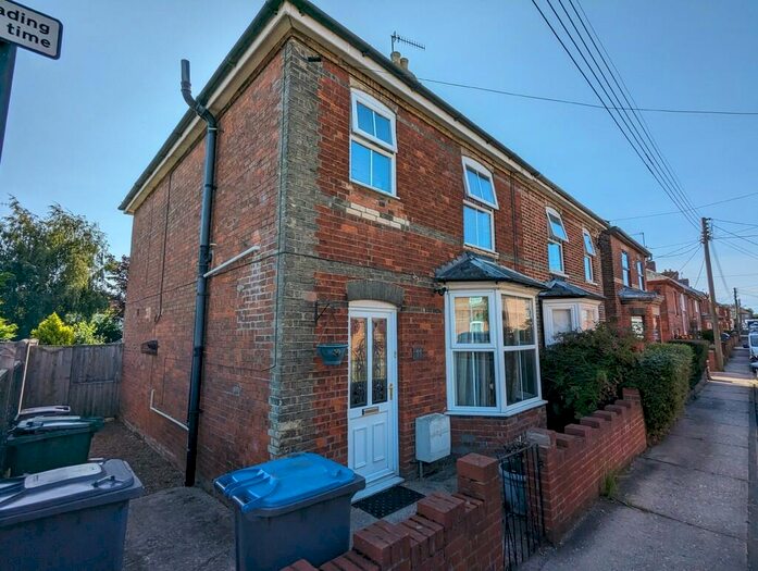 3 Bedroom Semi-Detached House To Rent In Eastward Ho, Leiston, IP16