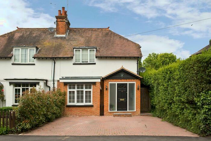 3 Bedroom Semi-Detached House To Rent In Cobham, KT11