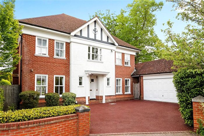 5 Bedroom Detached House To Rent In Queens Acre, Windsor, Berkshire, SL4