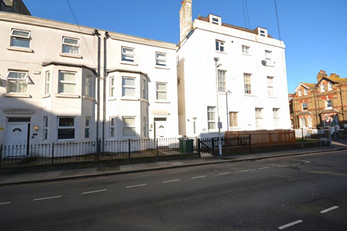 4 Bedroom Semi Detached House To Rent In Victoria Grove, Folkestone, CT20