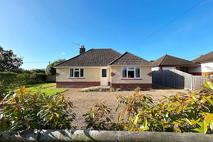 3 Bedroom Detached Bungalow To Rent In Broomhill, BH21