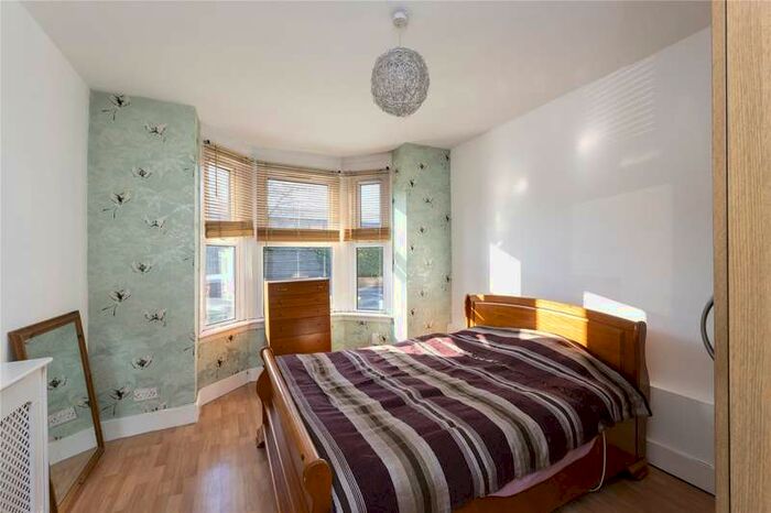 1 Bedroom Flat To Rent In Milkwood Road, London, SE24