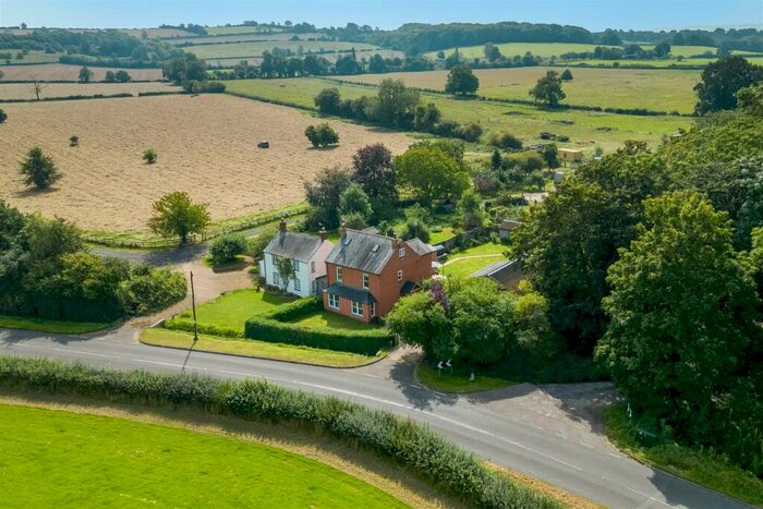5 Bedroom Detached House For Sale In Stratford Road, Loxley, Warwick, CV35