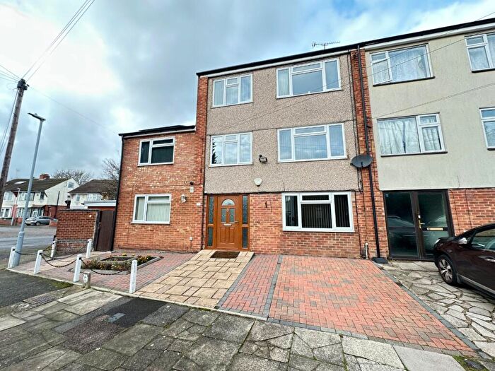 1 Bedroom Ground Maisonette To Rent In Luton, Bedfordshire, LU3