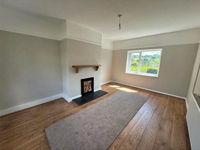 3 Bedroom Semi-Detached House To Rent In Pengarth, Conwy, LL32