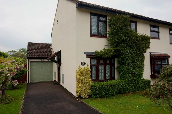 3 Bedroom Semi-Detached House To Rent In Stourton Drive, Bristol, BS30