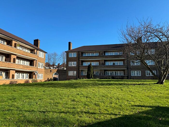 2 Bedroom Flat For Sale In Forty Avenue, Wembley, HA9