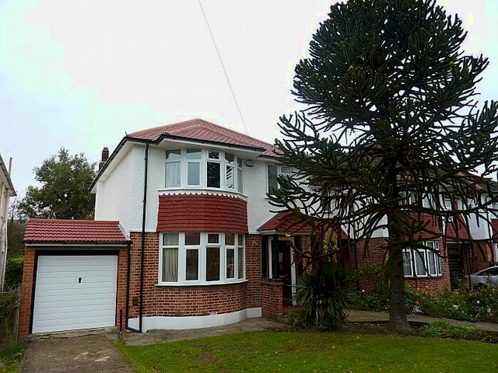 3 Bedroom Property To Rent In Upwood Road, London, SE12