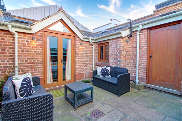 2 Bedroom Apartment For Sale In Watergate Street, Chester, CH1