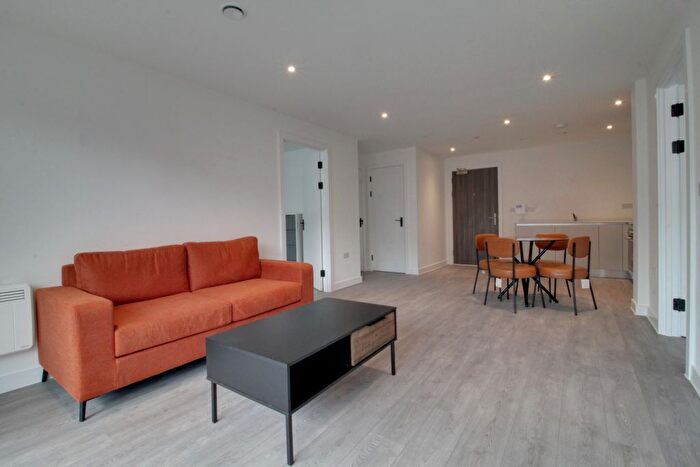 2 Bedroom Flat To Rent In The Burj, Green Street, Digbeth, B12