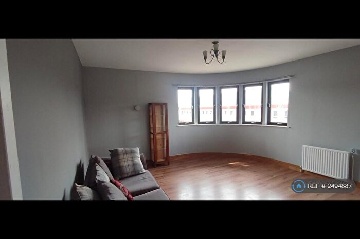2 Bedroom Flat To Rent In South Vesalius Street, Glasgow, G32