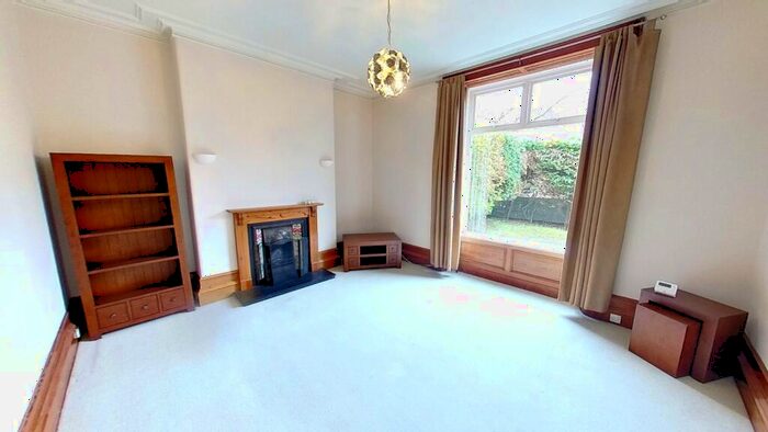 2 Bedroom Flat To Rent In Balmoral Place, West End, Aberdeen, AB10
