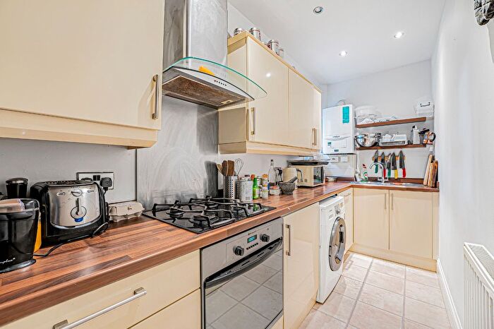2 Bedroom Flat To Rent In Court Road, London, SE9