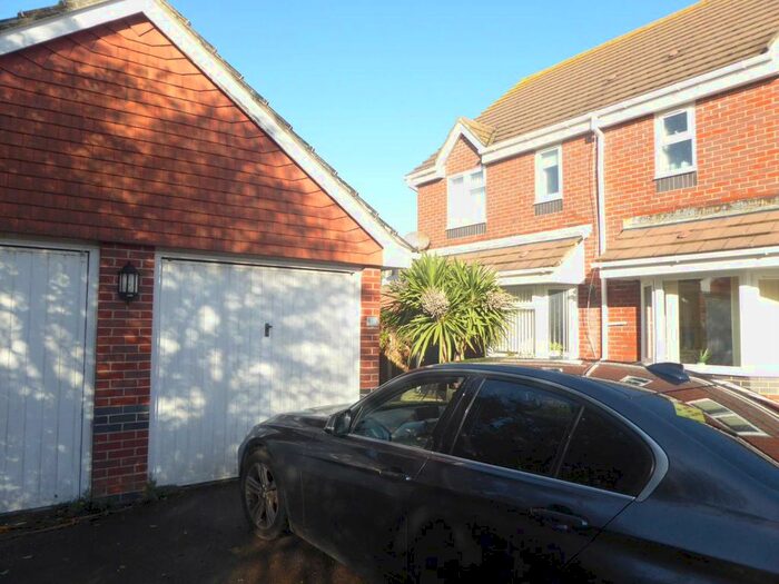 3 Bedroom Semi-Detached House To Rent In Coxswain Way, Selsey, PO20