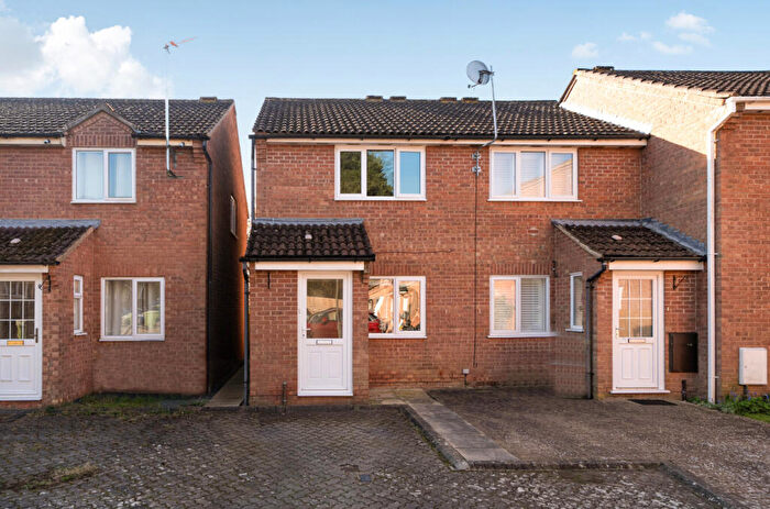 2 Bedroom End Of Terrace House For Sale In Gupshill Close, Tewkesbury, Gloucestershire, GL20