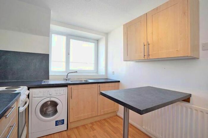 Studio To Rent In Linksfield Gardens, Aberdeen, AB24