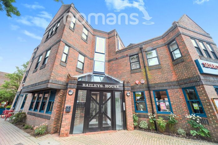 1 Bedroom Flat To Rent In Central Walk, Wokingham, RG40