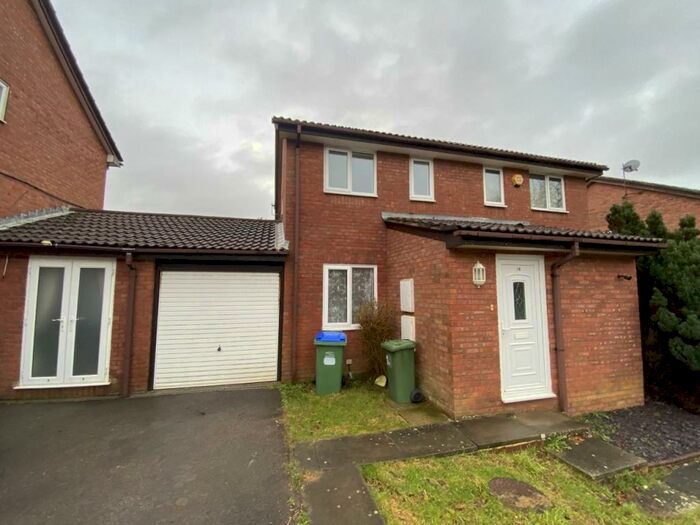 2 Bedroom House To Rent In Brazen Close, Newhaven, East Sussex, BN9