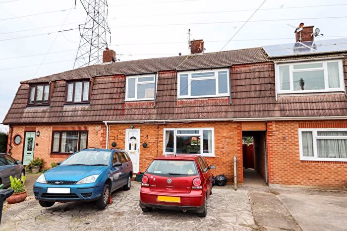 3 Bedroom Terraced House For Sale In Bishops Mead, Cleeve, Bristol, BS49