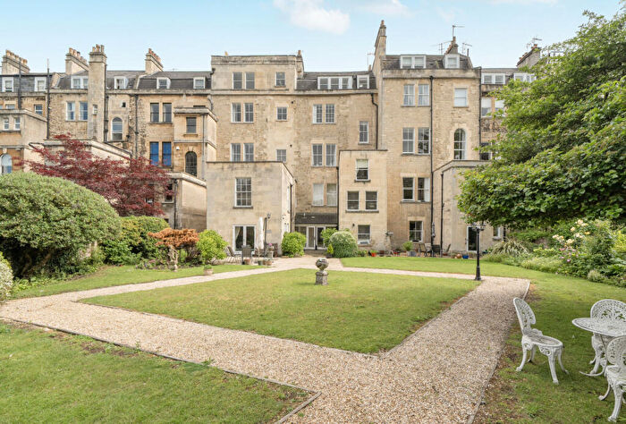 1 Bedroom Apartment For Sale In Great Pulteney Street, Bath, Somerset, BA2