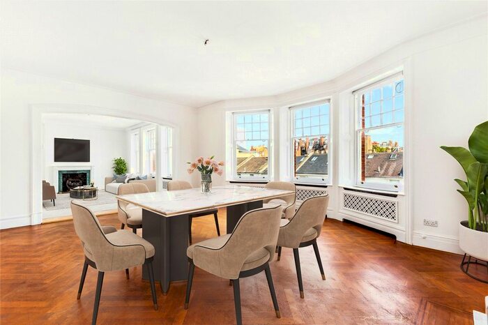 4 Bedroom Flat To Rent In Wynnstay Gardens, Kensington, W8