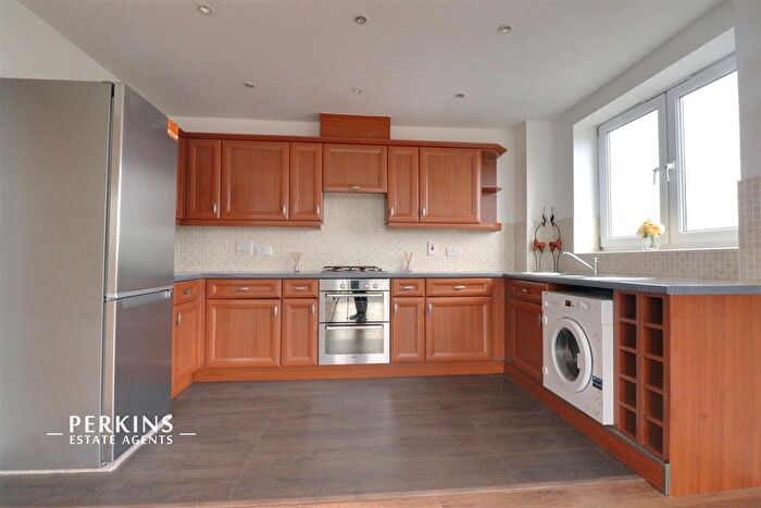 2 Bedroom Flat To Rent In Northolt, UB5
